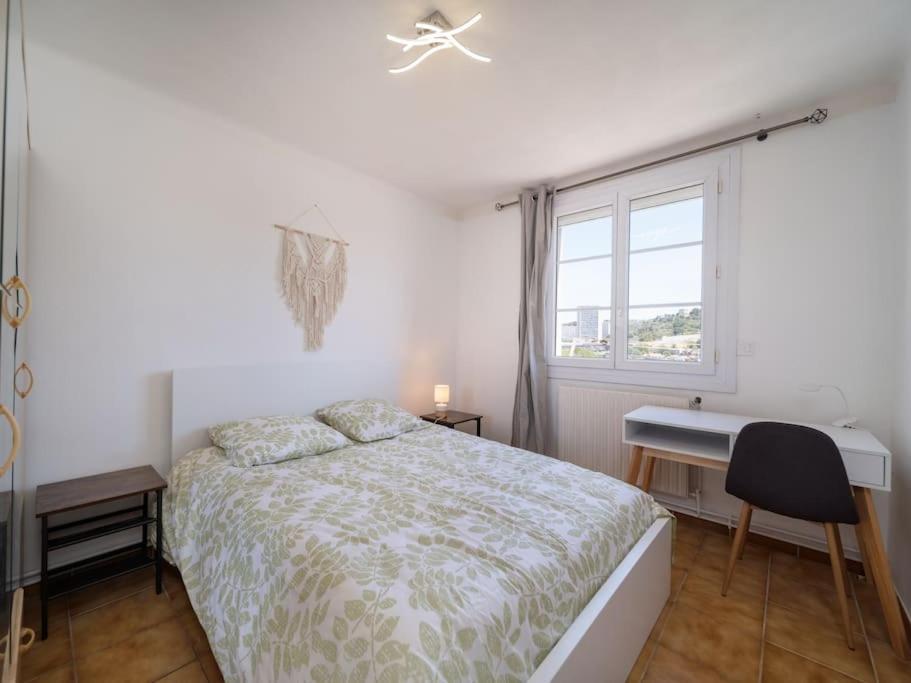 Appartement Tout Equipe Traversant 6 A 8 Couchages Марсель Экстерьер фото