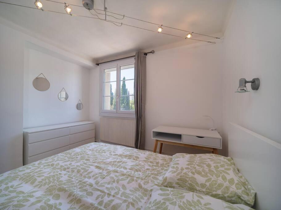 Appartement Tout Equipe Traversant 6 A 8 Couchages Марсель Экстерьер фото