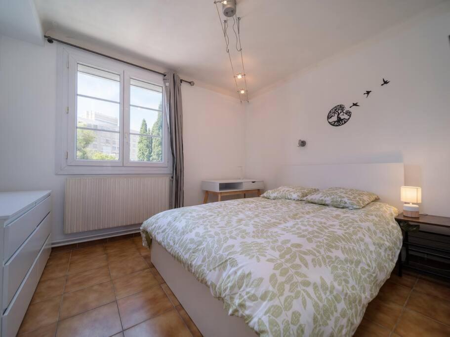 Appartement Tout Equipe Traversant 6 A 8 Couchages Марсель Экстерьер фото