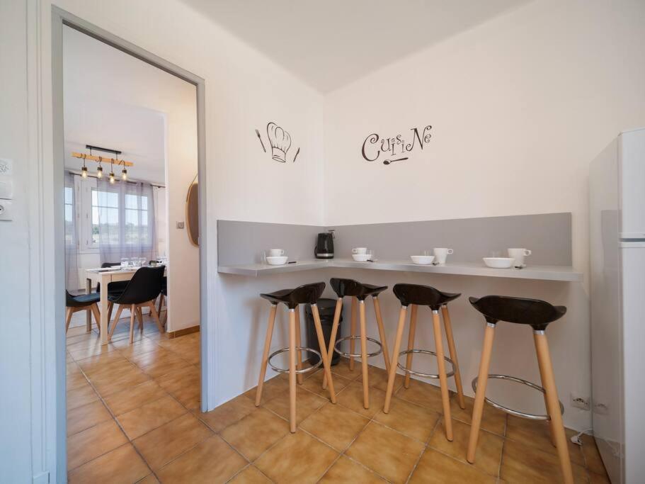 Appartement Tout Equipe Traversant 6 A 8 Couchages Марсель Экстерьер фото